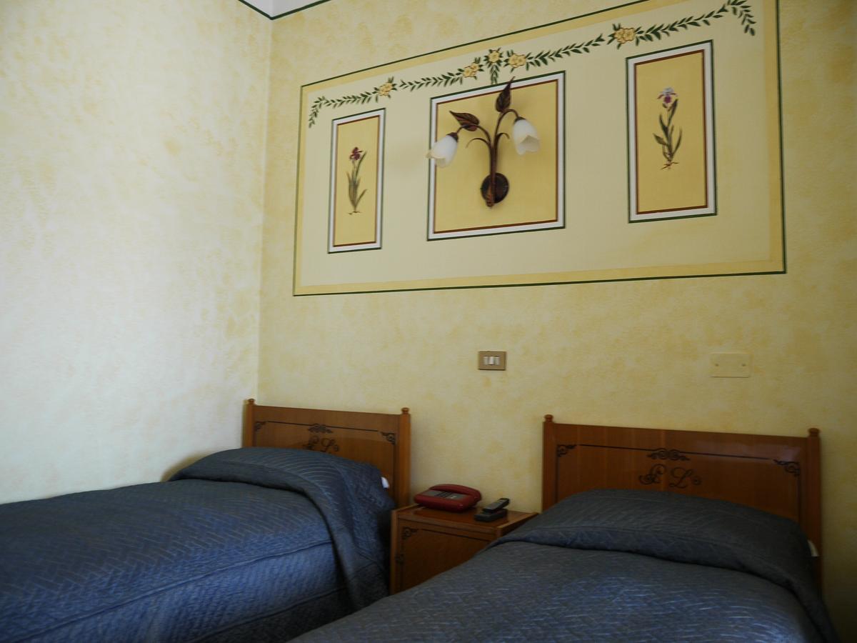 Pensione Lidia San Salvo Buitenkant foto